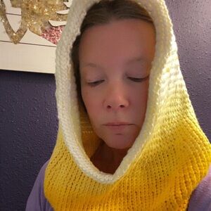NWOT Sunny Yellow Gradient Knit Hooded Cowl